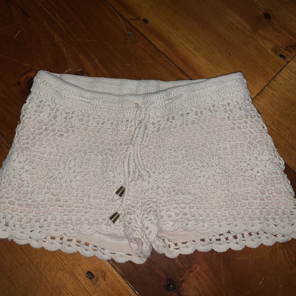 FOREVER 21 CROCHET SHORTS